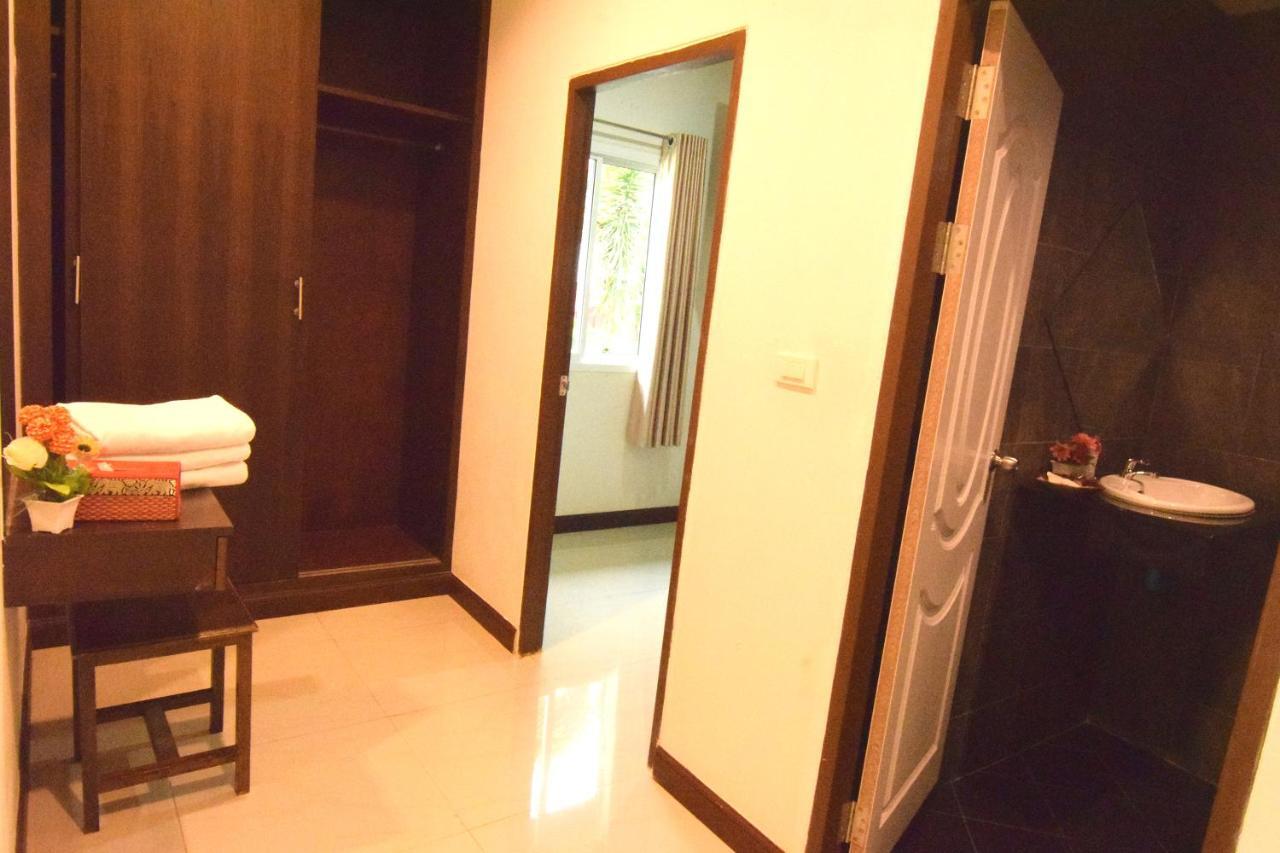 Phuket Airport Villa Ban Bo Han Exterior foto